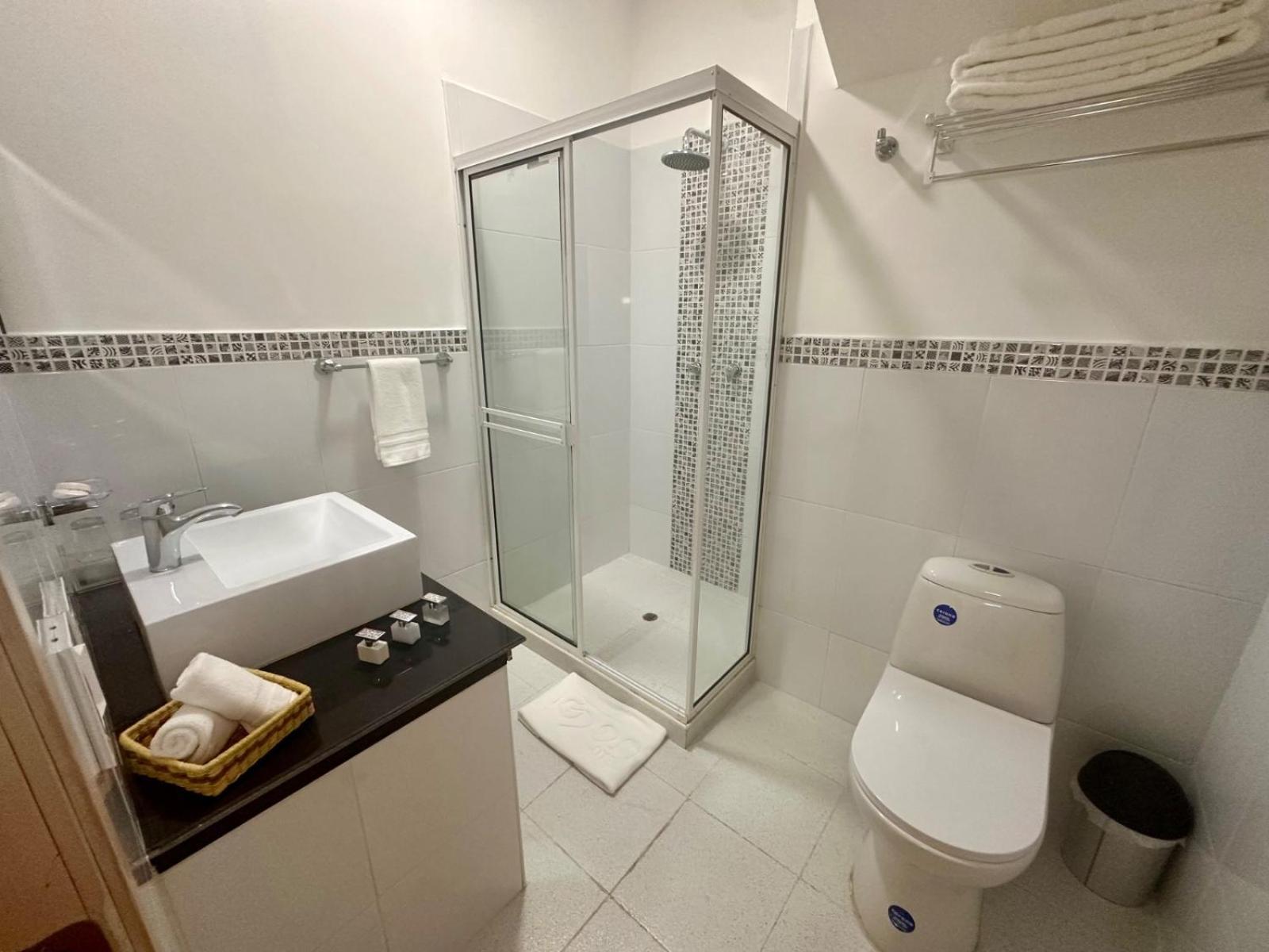 On Apartasuites Калі Екстер'єр фото